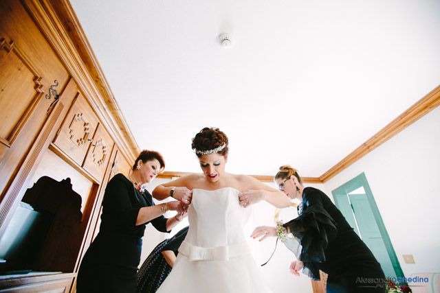 bride getting ready in the dolomites wedding