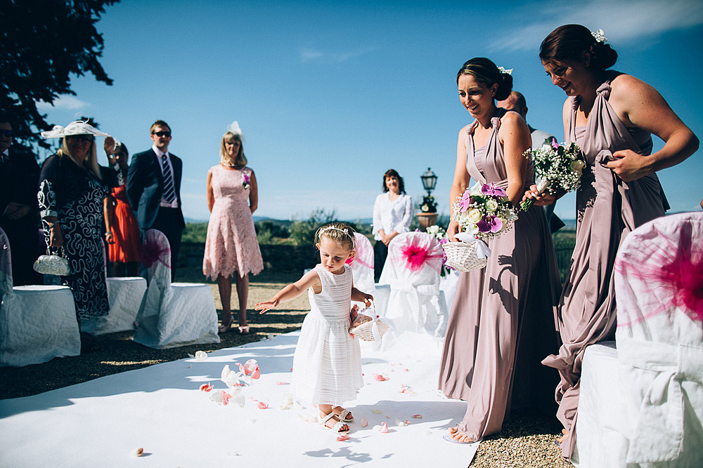 Tuscany countriside wedding photographer