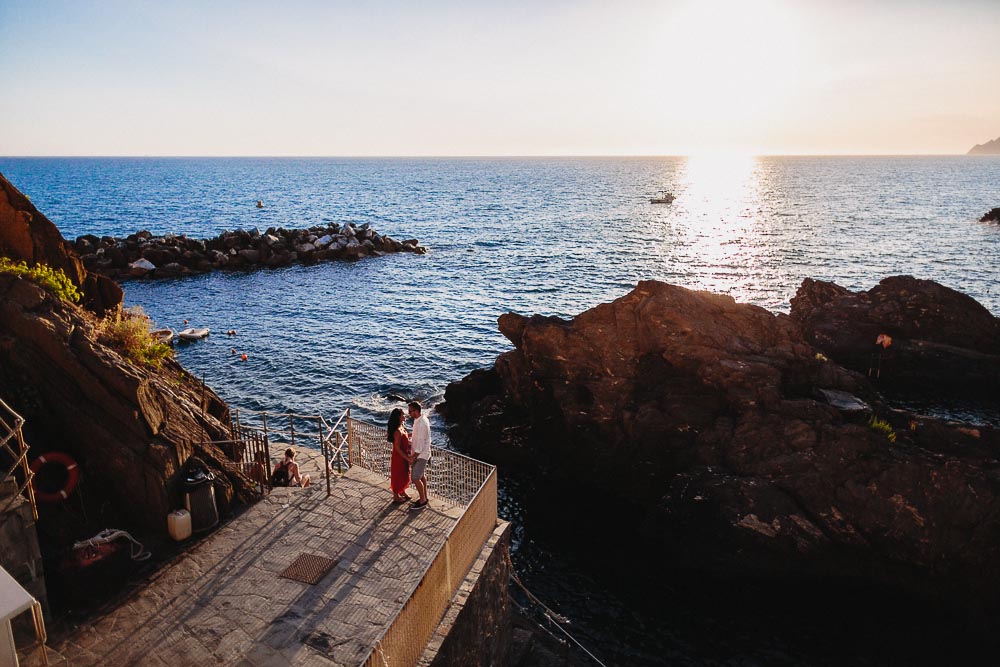 Engagement photographer cinque terre Italy,photo session at sunset