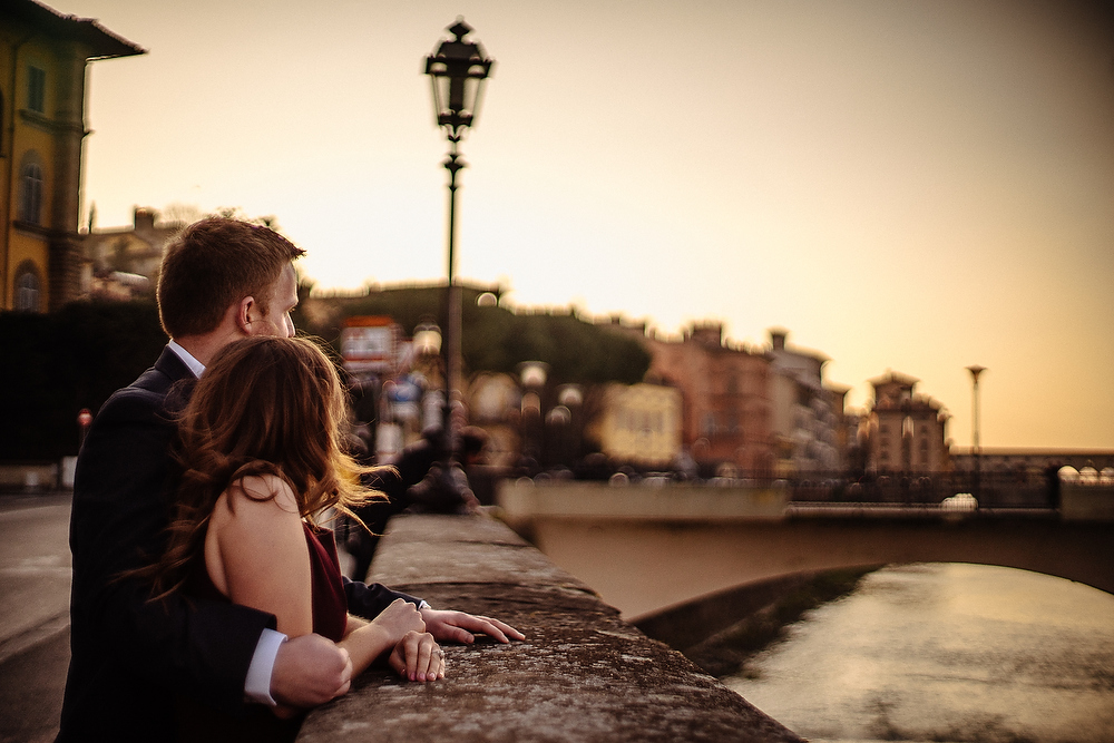 ENGAGEMENT PHOTOS IN FLORENCE 
