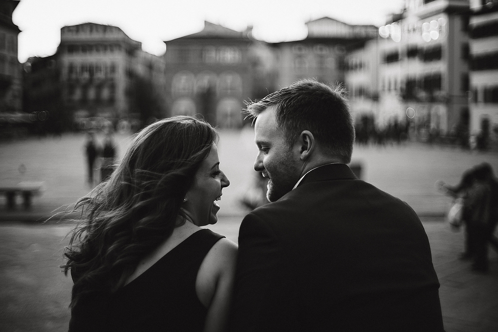 ENGAGEMENT PHOTOS IN FLORENCE 