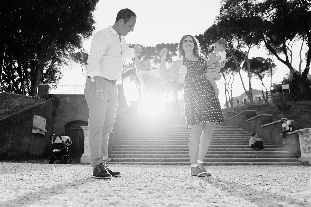 FAMILY PORTRAITS IN THE CENTER OF ROME 