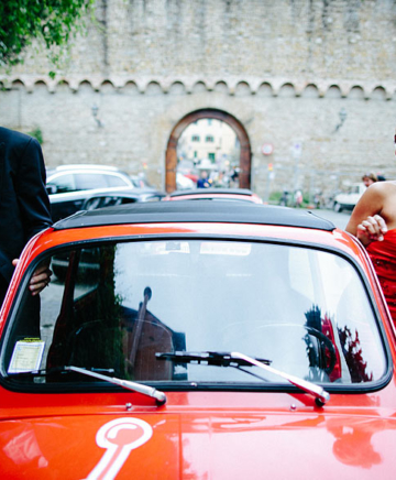 sposi in cinquecento rossa