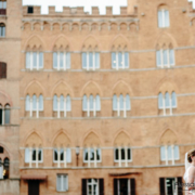 Siena Piazza del Campo a wedding couple have some photographs