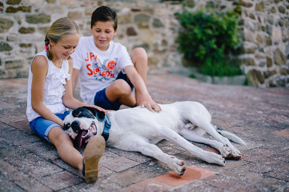 family portrait photographer in Tuscany