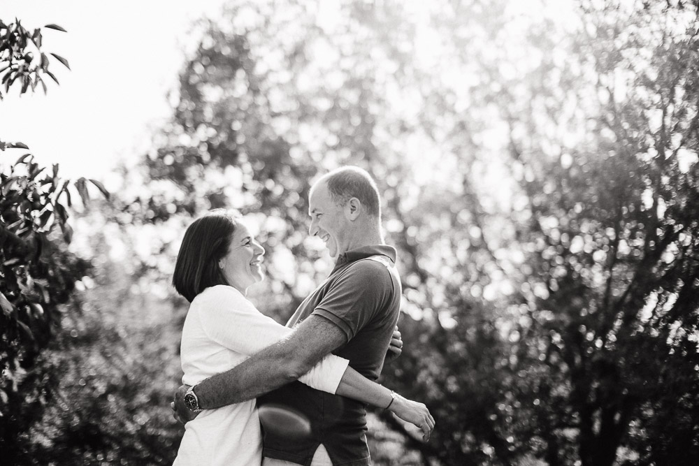 couple portrait photographer in Tuscany