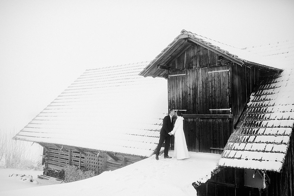 LUCERNE ROMANTIC WEDDING ON THE SNOW IN SWITZERLAND