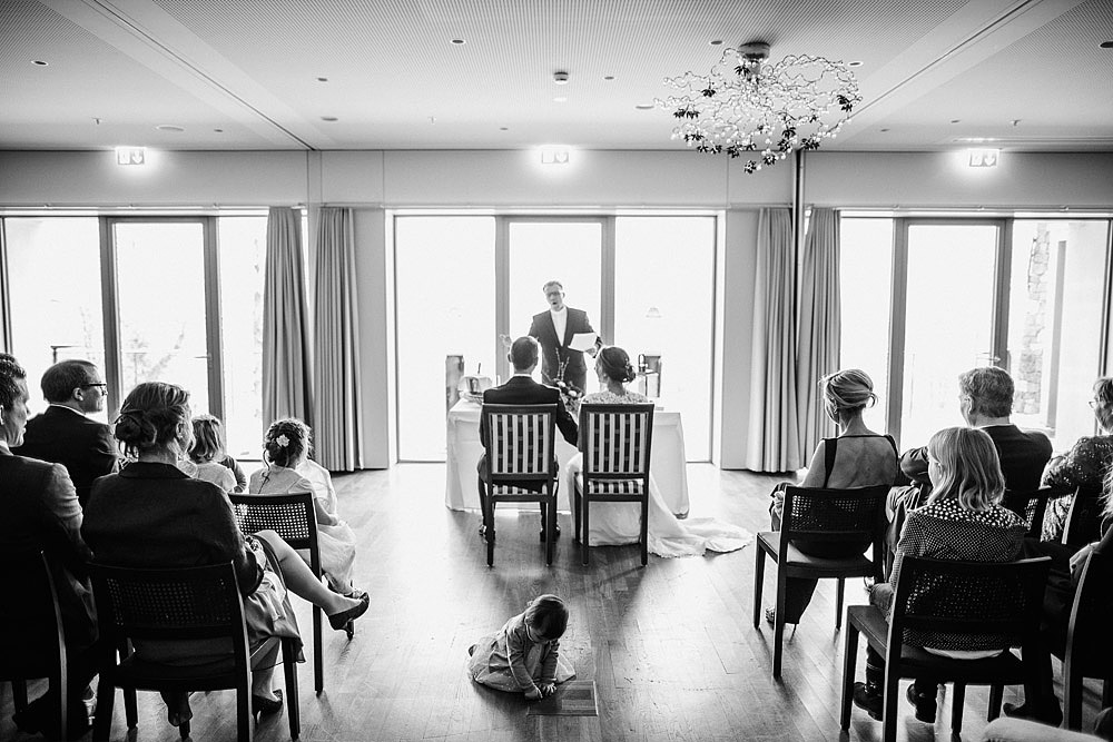 LUCERNE ROMANTIC WEDDING ON THE SNOW IN SWITZERLAND