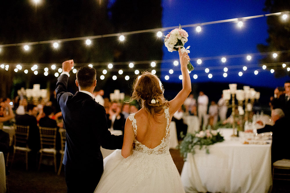 Wedding in Val d'Orcia in a romantic Tuscan village :: Luxury wedding photography - 49