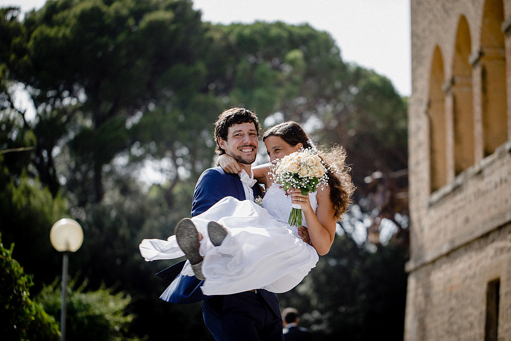 ROSIGNANO MARITTIMO WEDDING AT THE CASTLE PASQUINI :: Luxury wedding photography - 18
