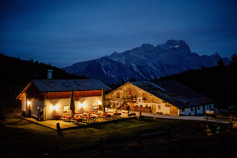 Wedding in Autumn Rustic and Vintage at Passo Giau :: Luxury wedding photography - 30