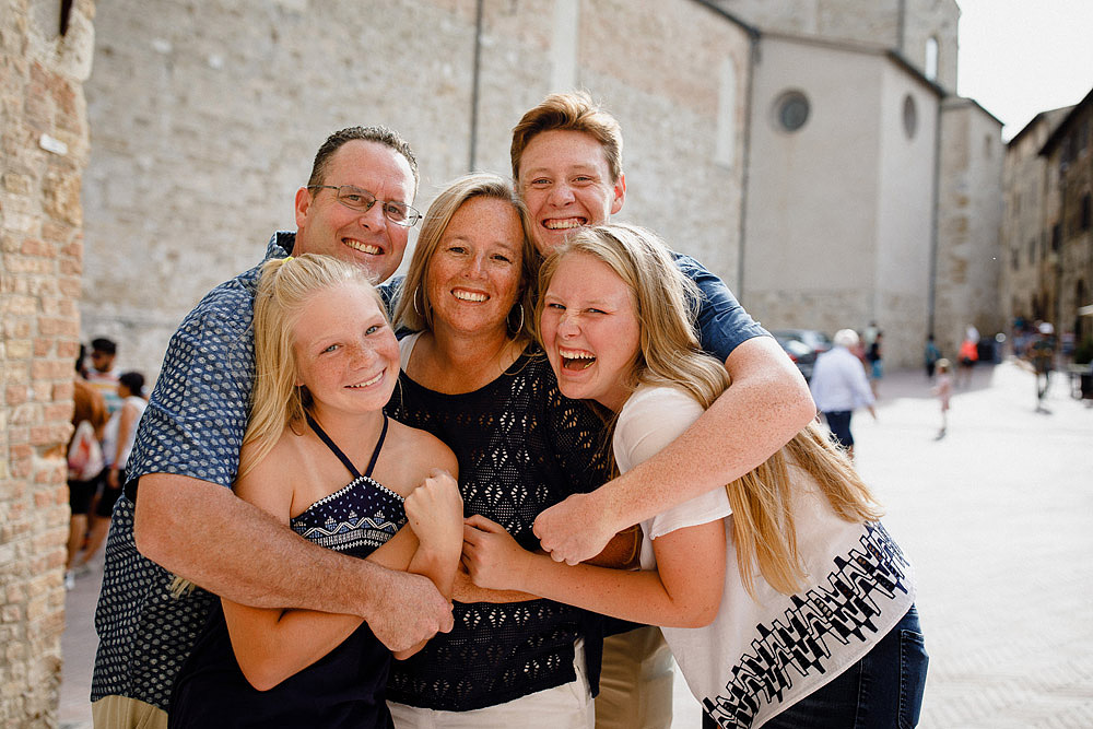 SAN GIMIGNANO RITRATTO DI FAMIGLIA IN TOSCANA :: Luxury wedding photography - 1