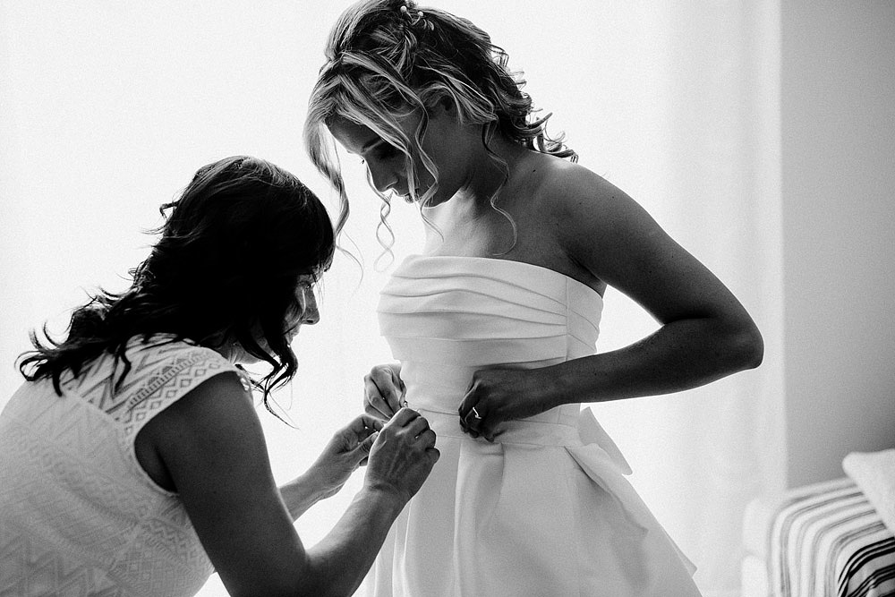 PEONIES FOR A SPORTS WEDDING AREZZO TUSCANY :: Luxury wedding photography - 13