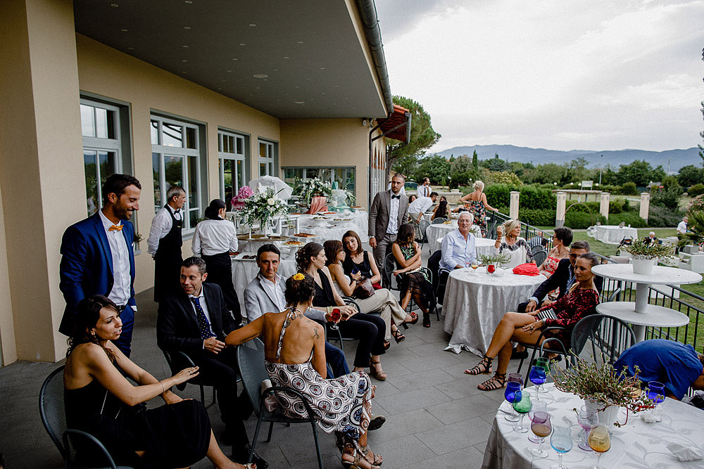 PEONIES FOR A SPORTS WEDDING AREZZO TUSCANY :: Luxury wedding photography - 38